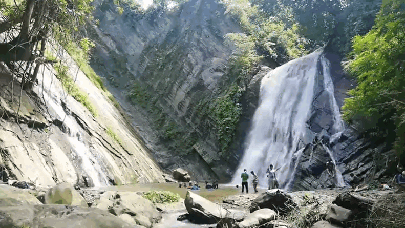 Damtua/Lamonoi Waterfall