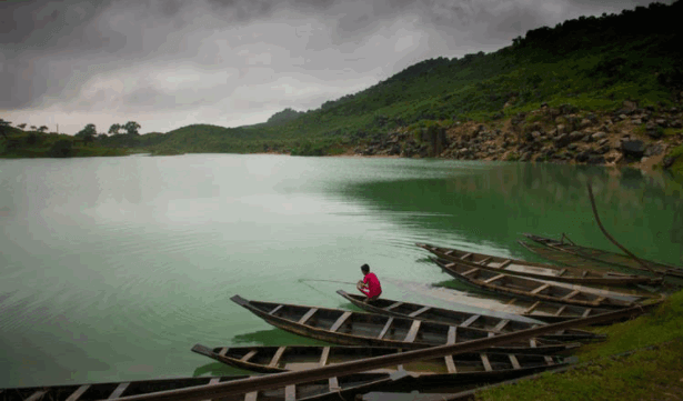 Tekerghat Or Limestone Lake