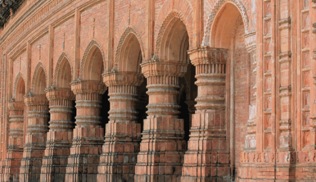 Nabratna Temple Of Hatikumrul