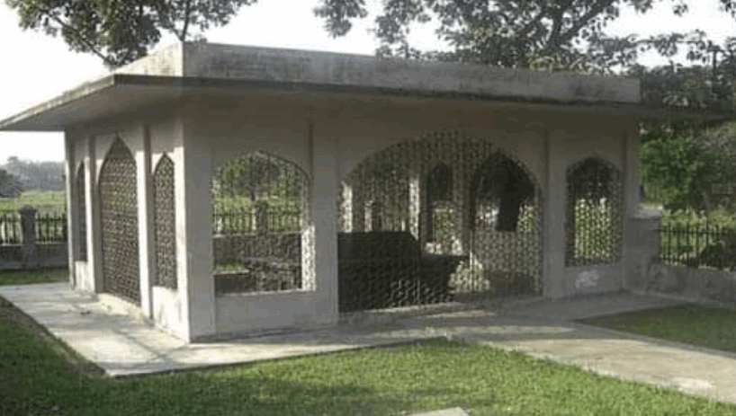 Tomb Of Sultan Ghiyasuddin Azam Shah